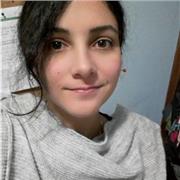 Studentessa impartisce lezioni base private sull'utilizzo di illistrator: programma di grafica per la realizzazione di loghi, locandine.. pubblicitari